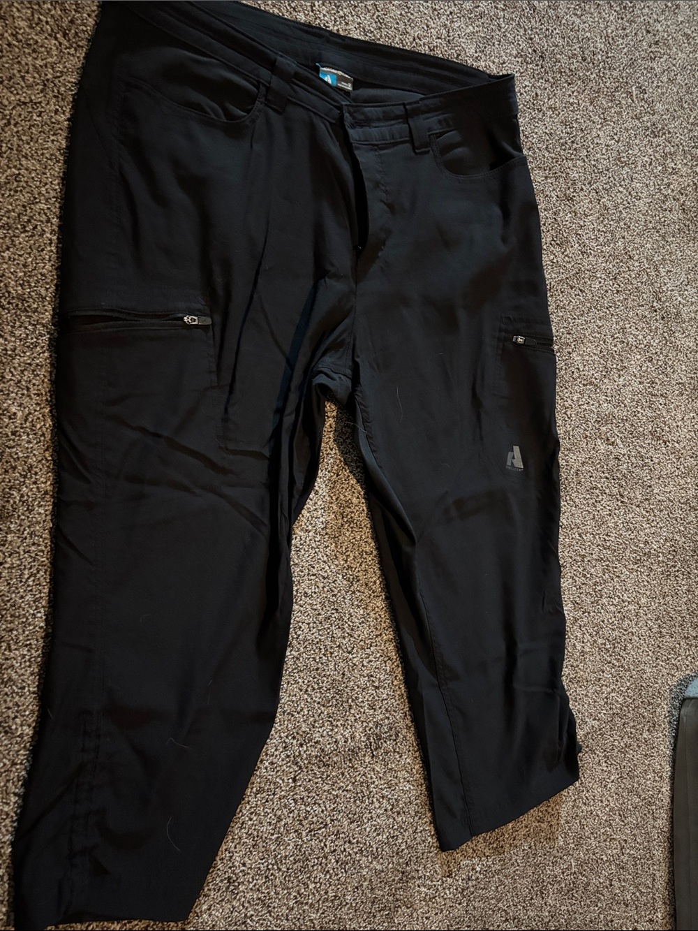 Eddie Bauer Women’s First Ascent Capri Pants in black sz12